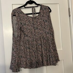 American Eagle Soft & Sexy Floral Longsleeve cutout backless top Size Medium